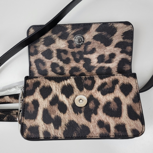 DKNY Leopard Belt Bag Wallet NEW - Picture 3 of 14